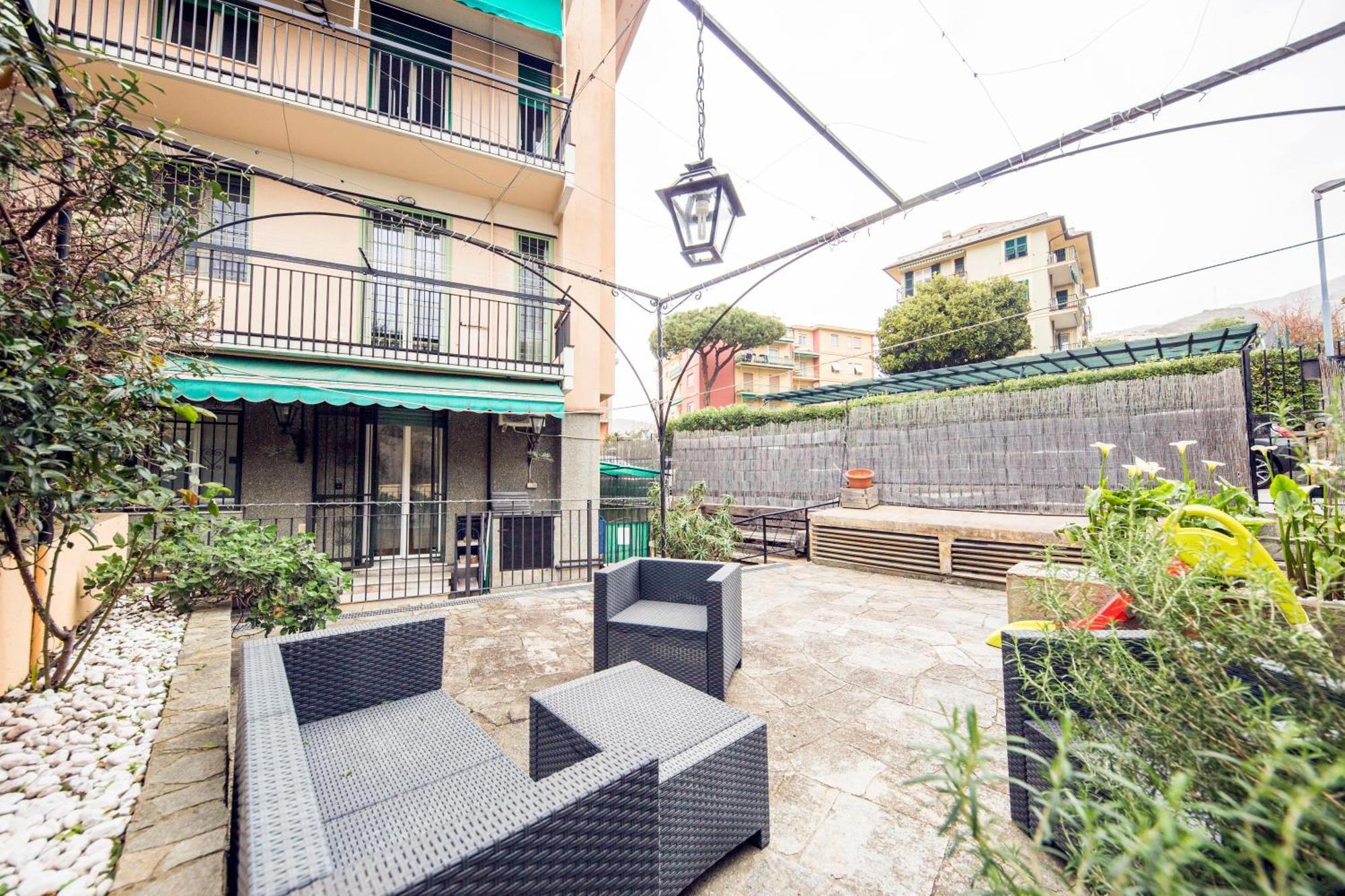 Due Passi Dal Mare Apartment Genoa Exterior photo